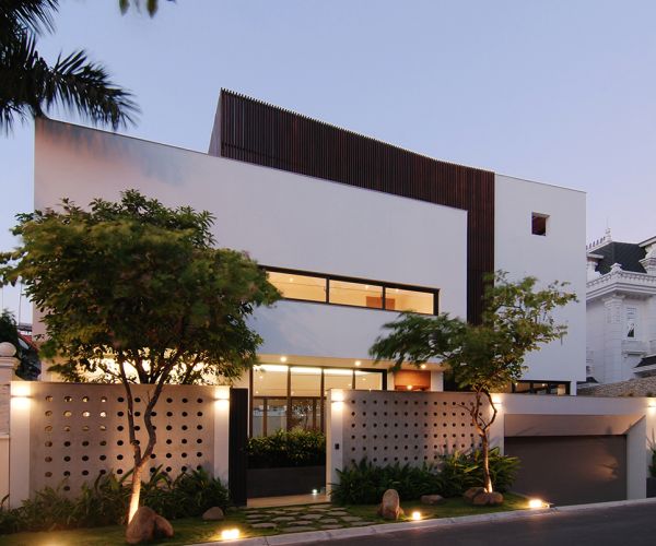 Các loại cửa chính nhà ở