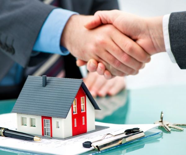 Nên tự xây nhà hay thuê nhà thầu?
