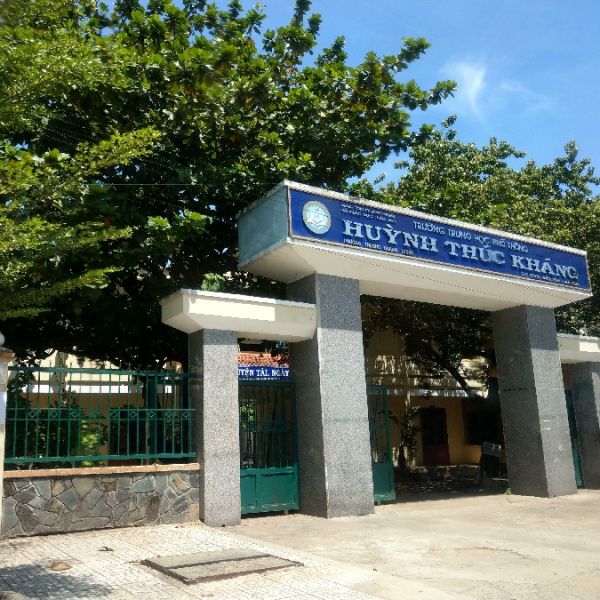 THPT HUỲNH THÚC KHÁNG