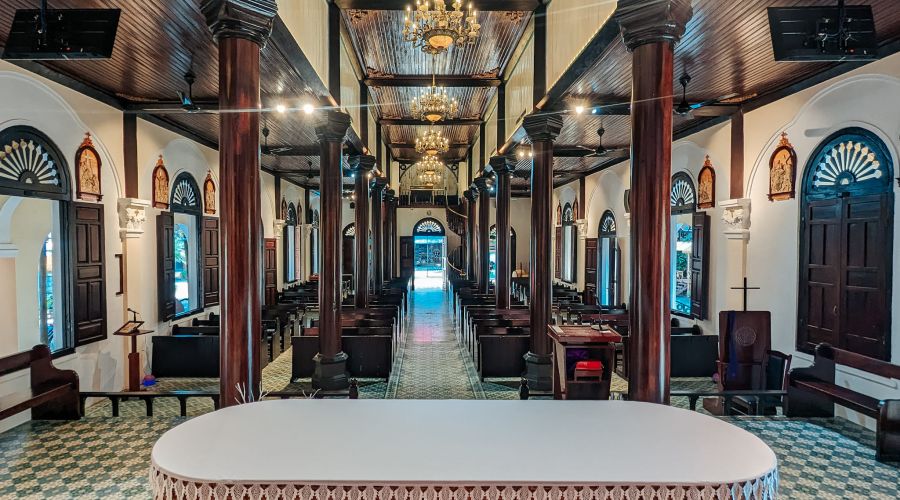 Các Loại Kính Màu Trang Trí Dùng Cho Nhà Thờ Và Thánh Đường